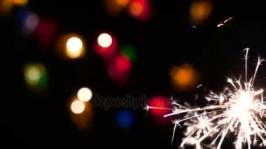 4 k. havai fişek kıvılcım ve bulanık yangınlar Garland ile 