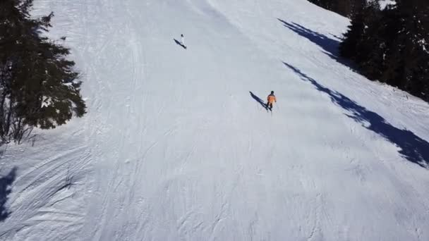 Aerial Siluetas Esquiadores Tiempo Descanso Invierno Esquí — Vídeos de Stock