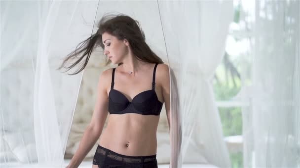 Movimento Lento Sexual Jovem Mulher Renda Preta Lingerie Ficar Perto — Vídeo de Stock