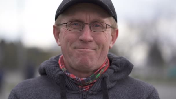 Mature Senior Caucasian Man Serious Face Portrait Stand Street Looking — Stock Video