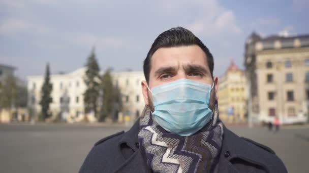 Pandemic Team Stylish Bearded Caucasian Man Coughs Medical Mask Empty — Stock Video