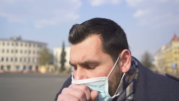 거리의 의료용 마스크를 수염을 Portait Pandemic Team — 비디오