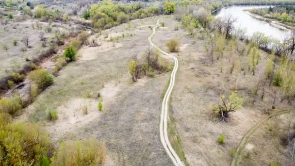 Aerial Acima Estrada Terra Nos Campos Paisagem — Vídeo de Stock