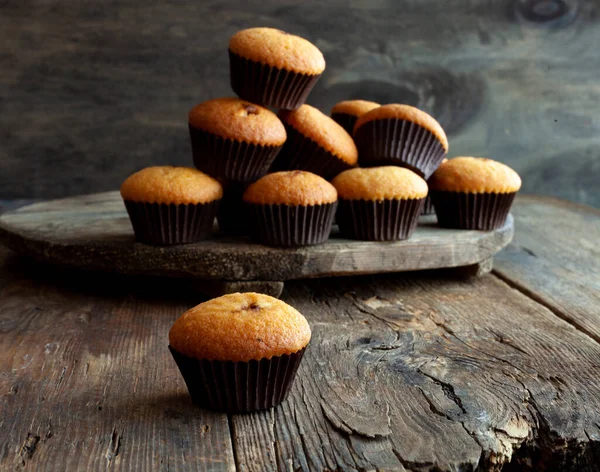 Einfacher Muffin Muffins Leckeres Gebäck Leckeres Dessert Auf Dem Tisch — Stockfoto