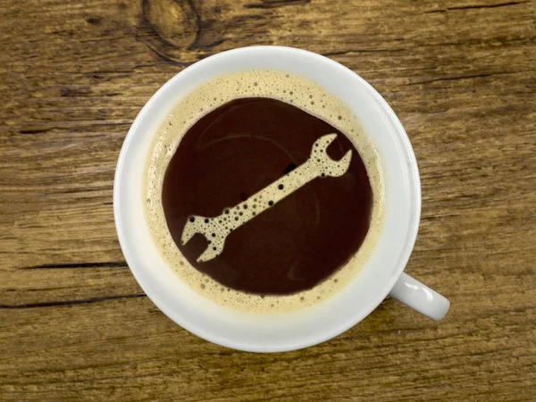 Kostenloser Kaffee in der Werkstatt — Stockfoto