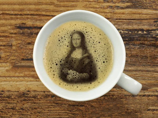 Mona lisa kahve köpüğü içinde — Stok fotoğraf
