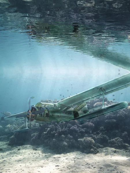Αεροπλάνο ναυάγιο βρίσκεται στο βυθό της θάλασσας — Φωτογραφία Αρχείου