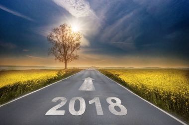 Bilinmeyen gelecek ile sokak