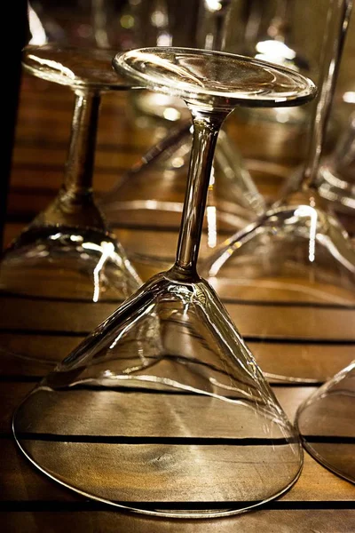 Foto al bicchiere per martini al bar — Foto Stock