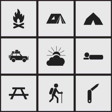 9 düzenlenebilir gezi simgeler kümesi. Sustalı bıçak, sırt yatağı, barınak ve daha fazlası gibi simgeler içerir. Web, mobil, UI ve Infographic tasarımı için kullanılabilir.