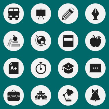 16 düzenlenebilir okul simgeler kümesi. Anaokulu, taşıma aracı, yazı tahtası ve daha fazlası gibi simgeler içerir. Web, mobil, UI ve Infographic tasarımı için kullanılabilir.