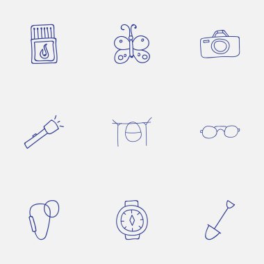 9 düzenlenebilir kamp karalamalar kümesi. Kol saati, kürek, kamp ateşi yemek ve daha fazlası gibi simgeler içerir. Web, mobil, UI ve Infographic tasarımı için kullanılabilir.