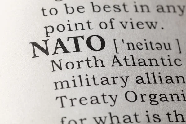 Словарное определение НАТО — стоковое фото
