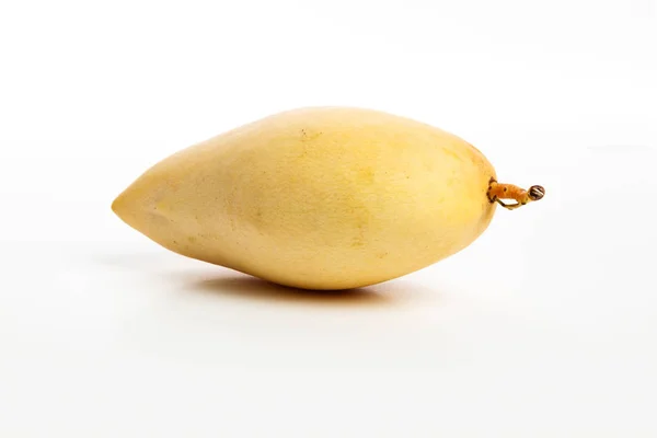 Färska gula mango — Stockfoto