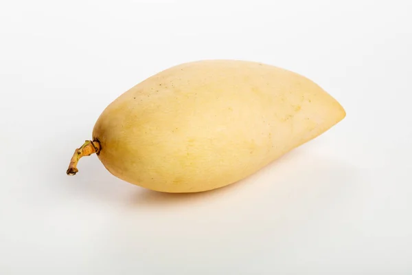 Färska gula mango — Stockfoto