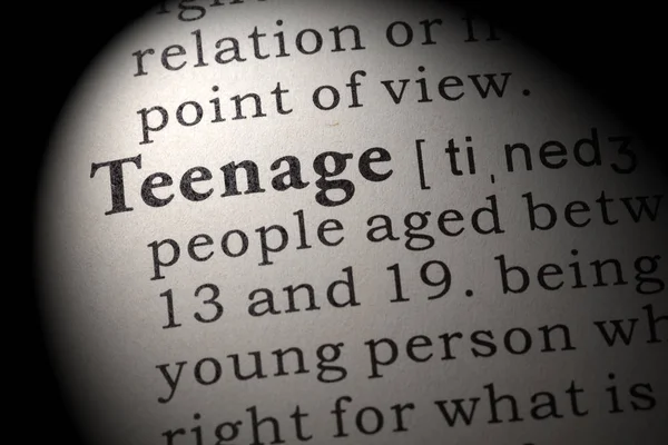Definicja nastoletnie — Zdjęcie stockowe