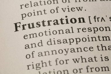 Sahte Sözlük, sözcük hayal kırıklığının sözlük tanımı.