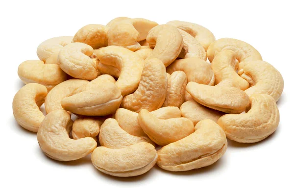 Cashewnoten geïsoleerd op wit. — Stockfoto