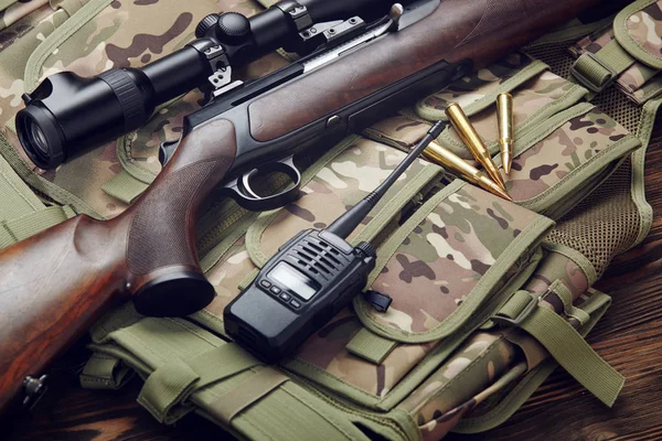 Hunting rifle and equipment. — Stock Photo, Image