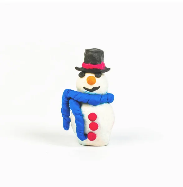 Bonhomme de neige en argile sur fond blanc — Photo