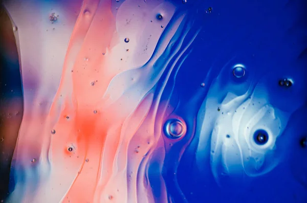 Hermoso fondo colorido abstracto, aceite en la superficie del agua — Foto de Stock