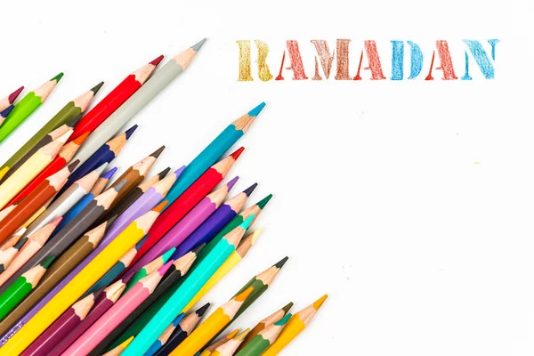 Нанесення рамадану кольоровими олівцями — стокове фото