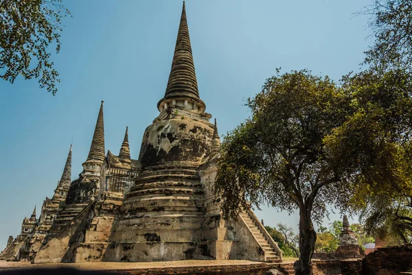 AYUTTHAYA, THAILAND Ruins and Antiques at the Ayutthaya Historical Park — Stock Photo, Image