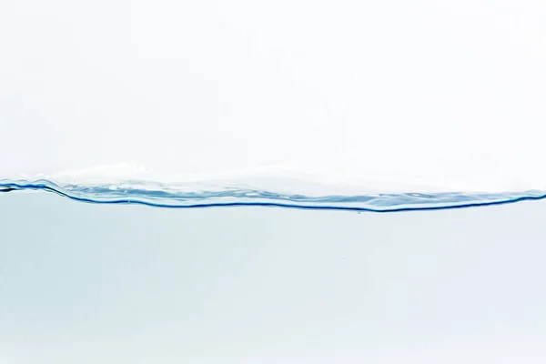 Water splash met bubbels van lucht, geïsoleerd op de witte achtergrond — Stockfoto