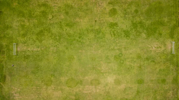 Letecký pohled na staré fotbalové hřiště — Stock fotografie