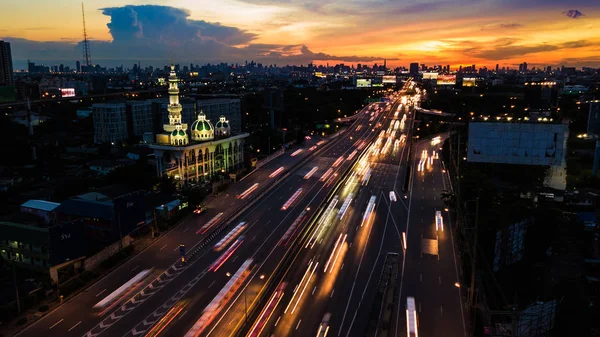 Mecset Road, szürkületi időben — Stock Fotó