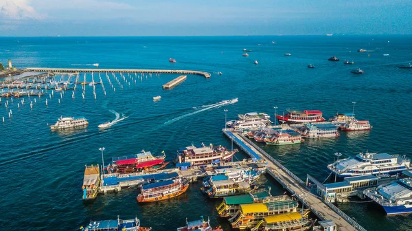 Vista aérea del puerto turístico en Pattaya, Tailandia — Foto de Stock