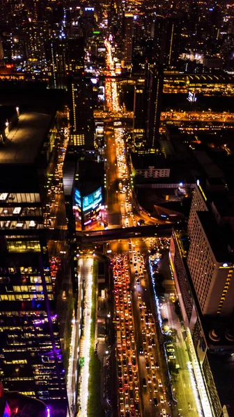 Vista aérea do edifício ou da cidade em tempo da noite — Fotografia de Stock