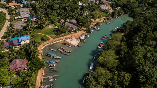 Luftaufnahme Landschaft von port koh yao noi, krabi thailand — Stockfoto