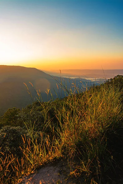 Pha Deaw Dai Acantilados del Parque Nacional Khao Yai en Tailandia — Foto de Stock