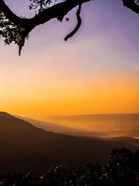 Pha Deaw Dai Acantilados del Parque Nacional Khao Yai en Tailandia — Foto de Stock