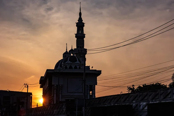 De moskee in de ochtend, Twilight time — Stockfoto
