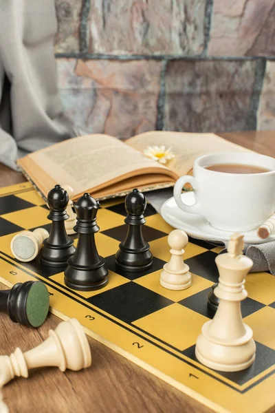 Pozycja figur szachowych na szachownicy — Zdjęcie stockowe