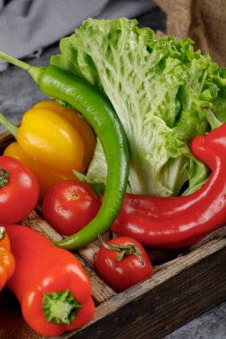 Marul dallı acı biber..