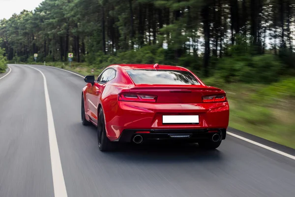 Superdeportivo rojo en el autoshow de rendimiento — Foto de Stock