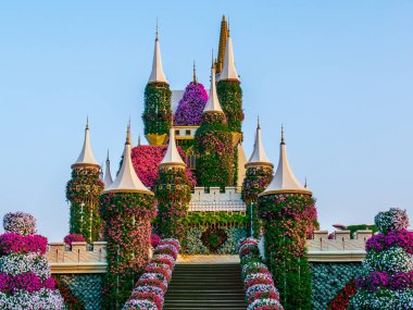 Dubai Mucize Bahçesi 'nde Çiçekler Şatosu