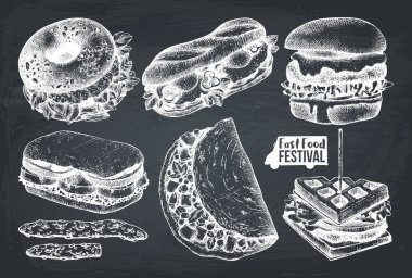 Sokak gıda festival menü. Vintage kroki koleksiyonu. Fast food ayarlayın. Oyulmuş tarzı tasarım. Kara tahta çizim vektör Burger