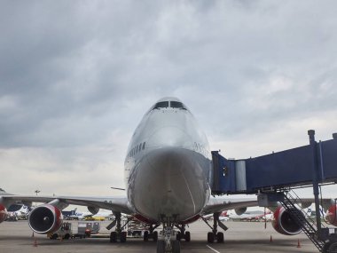 Vnukovo havaalanında bağlı jeti olan Boeing 747
