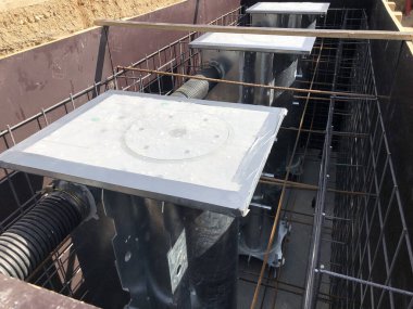 Road Bollard Vakfının biçimlendirilmesi ve pekiştirilmesi.