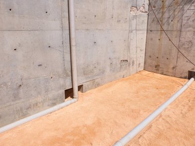 İnşaat halindeki konutların kanalizasyon boru hattı sistemi.