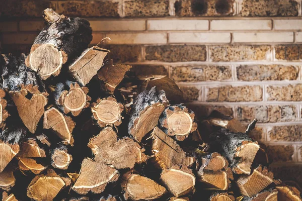 Skládané dřevo nasekané akácie — Stock fotografie