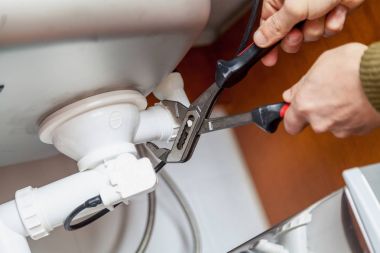 Mutfak taşma beyinameliyatı closeup tamiri