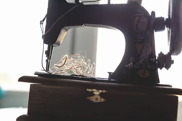 Hand sewing machine closeup — Stock Photo, Image