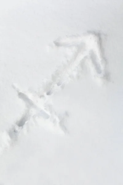 Strzelec Śniegu Symbol Znak Zodiaku Strzelec Malowane Białym Śniegu Zima — Zdjęcie stockowe