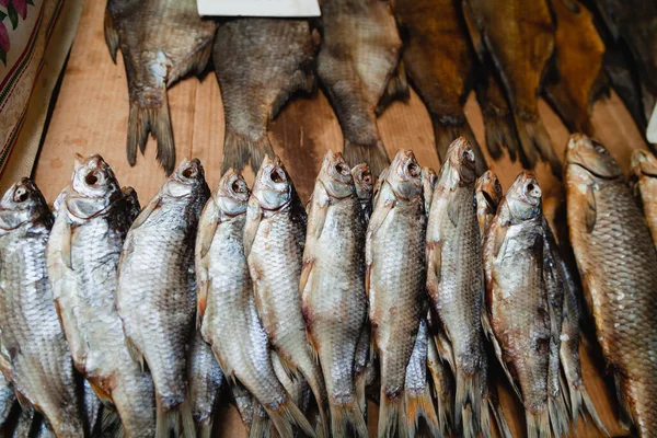 Fish Series Bazaar Group Dried Fish Ram Lies Counter Marke — Stock Photo, Image