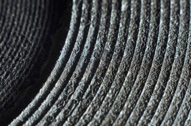 Eski elektrik aralığı katı metal disk ısıtma elementi. Hasarlı ve soyuluyor. Makro